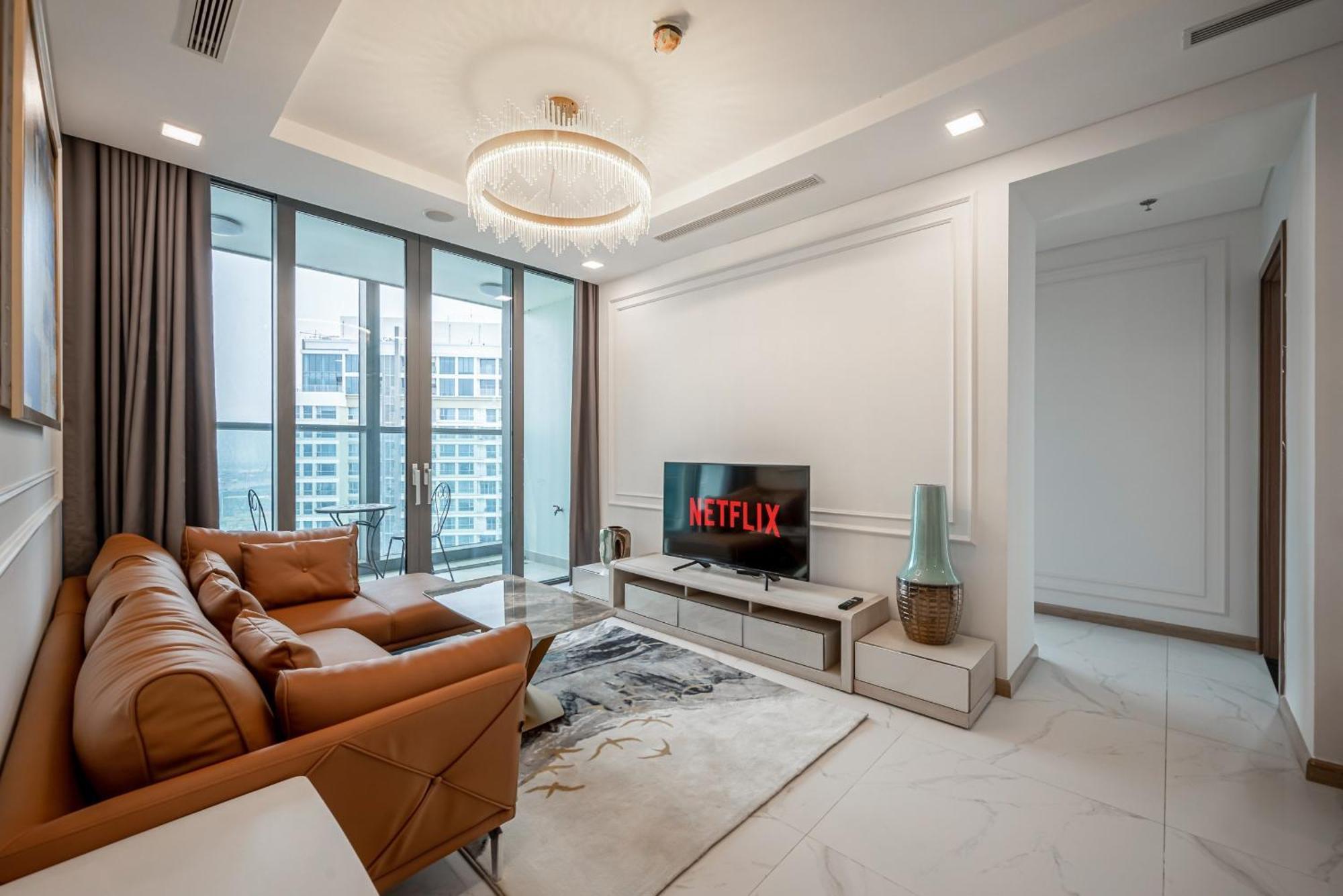 Landmark 81 And Vinhomes Riverside Residence ホーチミン市 エクステリア 写真